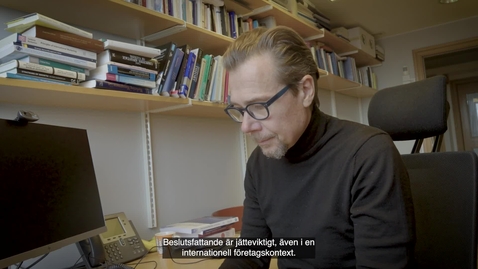 Thumbnail for Roger Schweizer professor i internationellt företagande