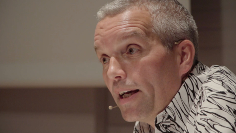 Thumbnail for 1_NewHumanities_Intro_Keynote_Lorimer_20190514.mp4
