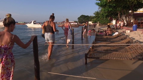 Thumbnail for Sustainable Tourism – promoting environmental public health: Tourism and the global sustainability agenda (12:31)